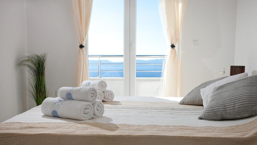 Apartments Mediterranea With Heated Pool Pisak Extérieur photo