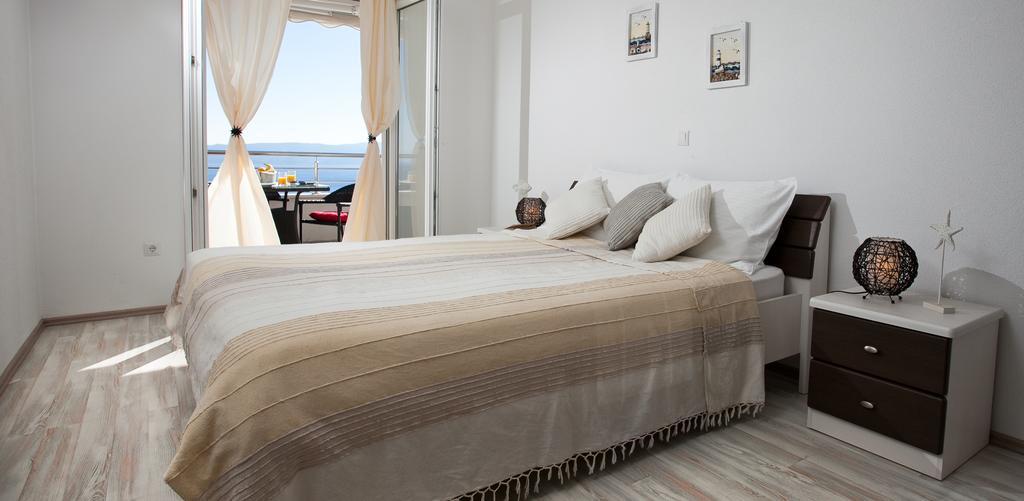 Apartments Mediterranea With Heated Pool Pisak Extérieur photo