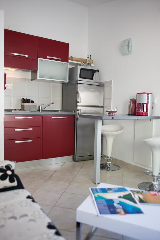 Apartments Mediterranea With Heated Pool Pisak Extérieur photo